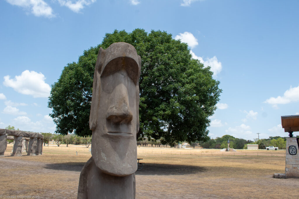 Texas Easter Island Statue